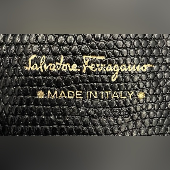 Salvatore Ferragamo Authentic Vintage Textured Black Key Holder - Picture 6 of 13